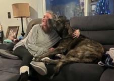 Amanda Ričmond Rodžers sa psom.jpg