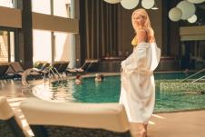 bazen žena spa
