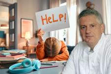 žena iscrpljena stresom na poslu drži poruku help/dr Dušan Vešović