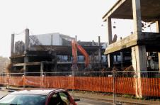 LOZNICA-Umesto rugl anova zgrada.JPG