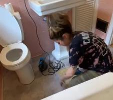 Žena jeftino renovirala kupatilo bez rušenja zidova