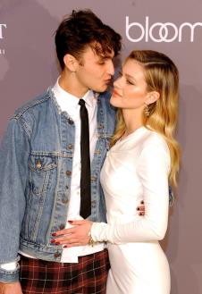 Nikola Pelc, Anvar Hadid