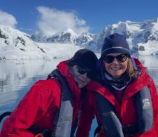 Nikol Kidman na Antartiku (3).png