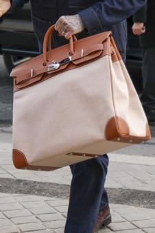 Dejvid Bekam s Hermes Birkin torbom u Parizu