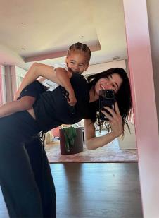 Kajli Džener sa sinom Ajrijem