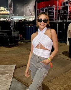 Andrea Andrade – misica iz Kalifornije (3).png