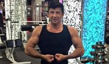 Zoran Pejić Peja pokazao mišiće