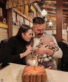 Milan Vasić proslavio 47. rođendan sa suprugom Majom i sinom Despotom