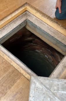 Tajni bunar ispod kuhinjskog poda u kući iz 1897. godine (2).png