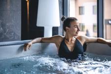 banja kada žena u đakuziju spa