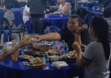 Turisti upali na tajlandsku sahranu