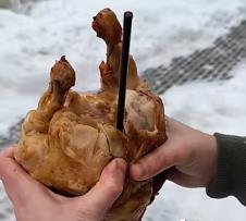 Kuračino - kapućino serviran u pečenom piletu