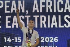 LOZNICA - Bogdan na pobedničkom postolju.jpg