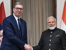 Vučić Modi.jpg