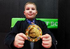 0601   LOZNICA - Medalju posvetio majci.jpg