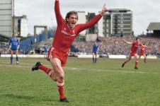 GettyImages-1199619596_Liverpool win the 1986 First Division Title v Chelsea_photo by_David Cannon.jpg