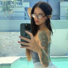 Arabela Mia - OnlyFans model