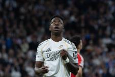 Vinisijus Žunior na meču Real - Benfika