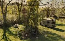 Napušteni zabavni park jezera Šoni u Zapadnoj Virdžiniji, poznat po svojoj jezivoj istoriji i pričama o duhovima (2).png