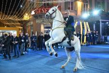 Andrea Bočeli na Sanremo stigao na konju