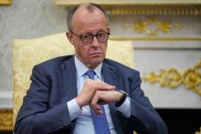 x02 AP Mark Schiefelbein.jpg