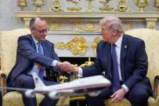 x06 AP Mark Schiefelbein.jpg