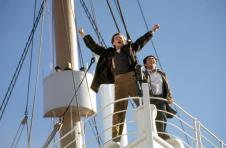 Deni Nuči i Leonardo Dikaprio u filmu Titanik