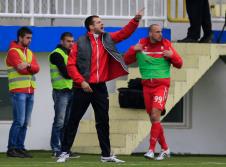 Nenad Lalatović na utakmici između Novog Pazara i Crvene zvezde (2:1) odigranoj 2015.