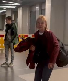 Glumica Olivera Viktorovic sa muzem (5).png