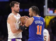 Luka Dončić na meču Los Anđeles Lejkersi - Njujork Niksi