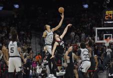 San Antonio Spars - Hjuston Rokets