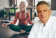 dr Dušan Vešović/lepa plava žena koja meditira