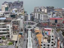 Čudesne božanske stepenice - najduže pokretne stepenice u Kini