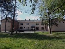 LOZNICA - Škola u Jadranskoj Lešnici.JPG