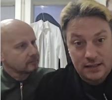 Andrija Milošević i Igor Damnjanović pevaju parodiju pesme i zasmejavaju publiku