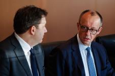 Lars Klingbajl  Fridrih Merc