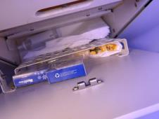 Putnica otkrila skrivenu pregradu u avionu sa ulošcima