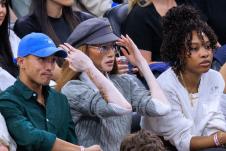 Manekenka Vini Herlou na NBA utakmici