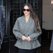 Olivija Man u elegantnom izdanju na ulicama Njujorka posle borbe sa rakom dojke