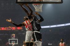 Ebuka Izundu i Bruno Fernando