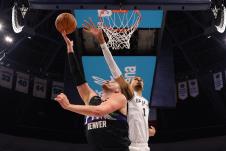 Nikola Jokić protiv San Antonio Sparsa