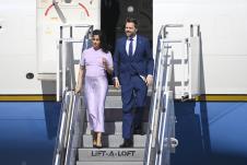 vance03 EPA Zsolt Szigetvary.jpg