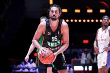 Aleksej Šved u dresu Uniksa