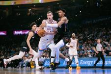 Nikola Topić protiv Finiks Sansa