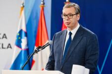 Aleksandar Vučić Paraćin otvaranje pogona fabrika stakla Vaider (10).jpeg