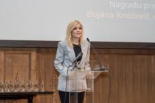 Er Srbija nagrađena za društveno-odgovornu kampanju „Uniforme dobijaju novu svrhu“.2jpeg.jpeg