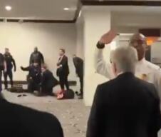 Donald Tramp correspondent dinner (5).png