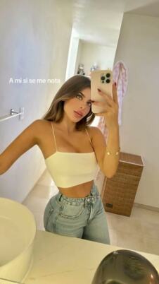 Karolina Flores Gomez (2).jpg