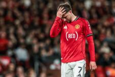 Mejson Maunt u dresu Mančester junajteda