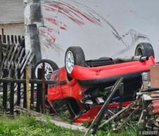 Tragedija izbegnuta za dlaku Vozač izgubio kontrolu i zakucao se u kuću, meštani - 08.05.2026.jpg